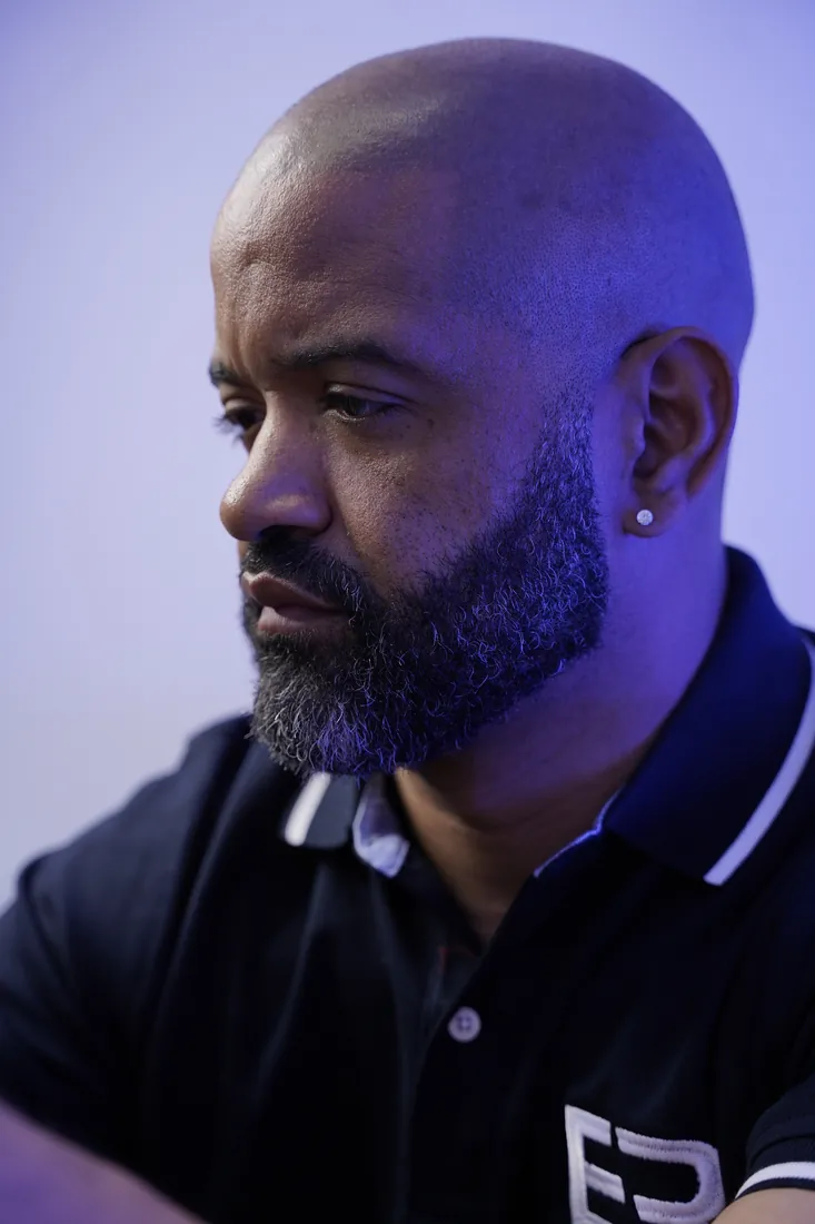 Erik Roberto, master scalp micropigmentation artist